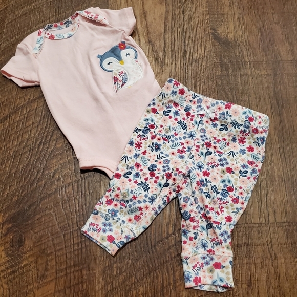 Carters Baby Girl Matching Set Pastel Pink One Piece Bodysuit Floral Leggings 3M - Picture 1 of 9